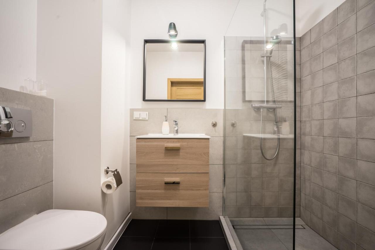 Bizapartments - Modern Flats With Parking Βαρσοβία Εξωτερικό φωτογραφία