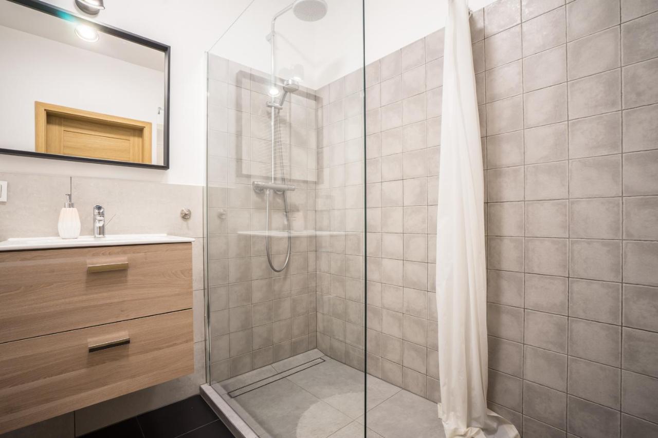 Bizapartments - Modern Flats With Parking Βαρσοβία Εξωτερικό φωτογραφία